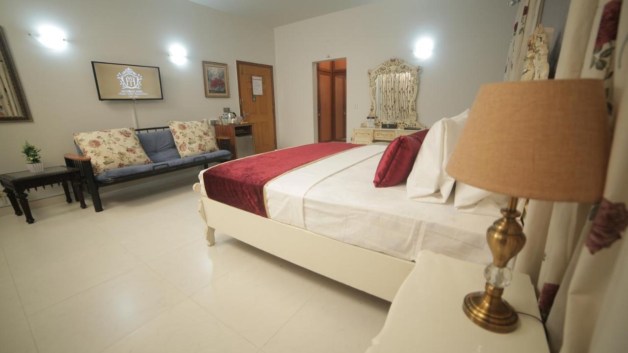 Four Squares Karachi Bed & Breakfast Bagian luar foto