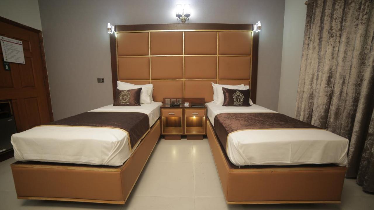 Four Squares Karachi Bed & Breakfast Bagian luar foto