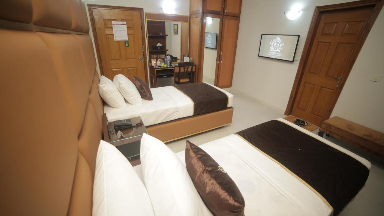 Four Squares Karachi Bed & Breakfast Bagian luar foto