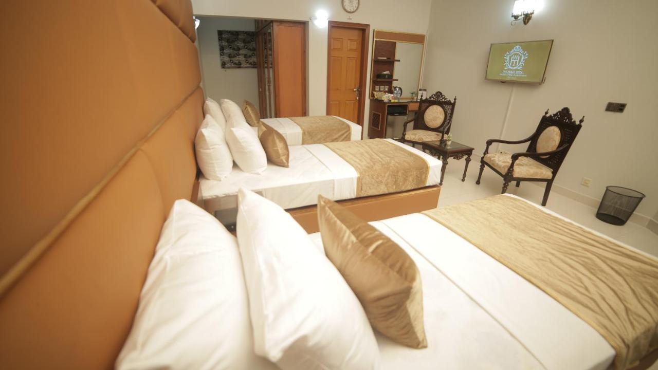 Four Squares Karachi Bed & Breakfast Bagian luar foto
